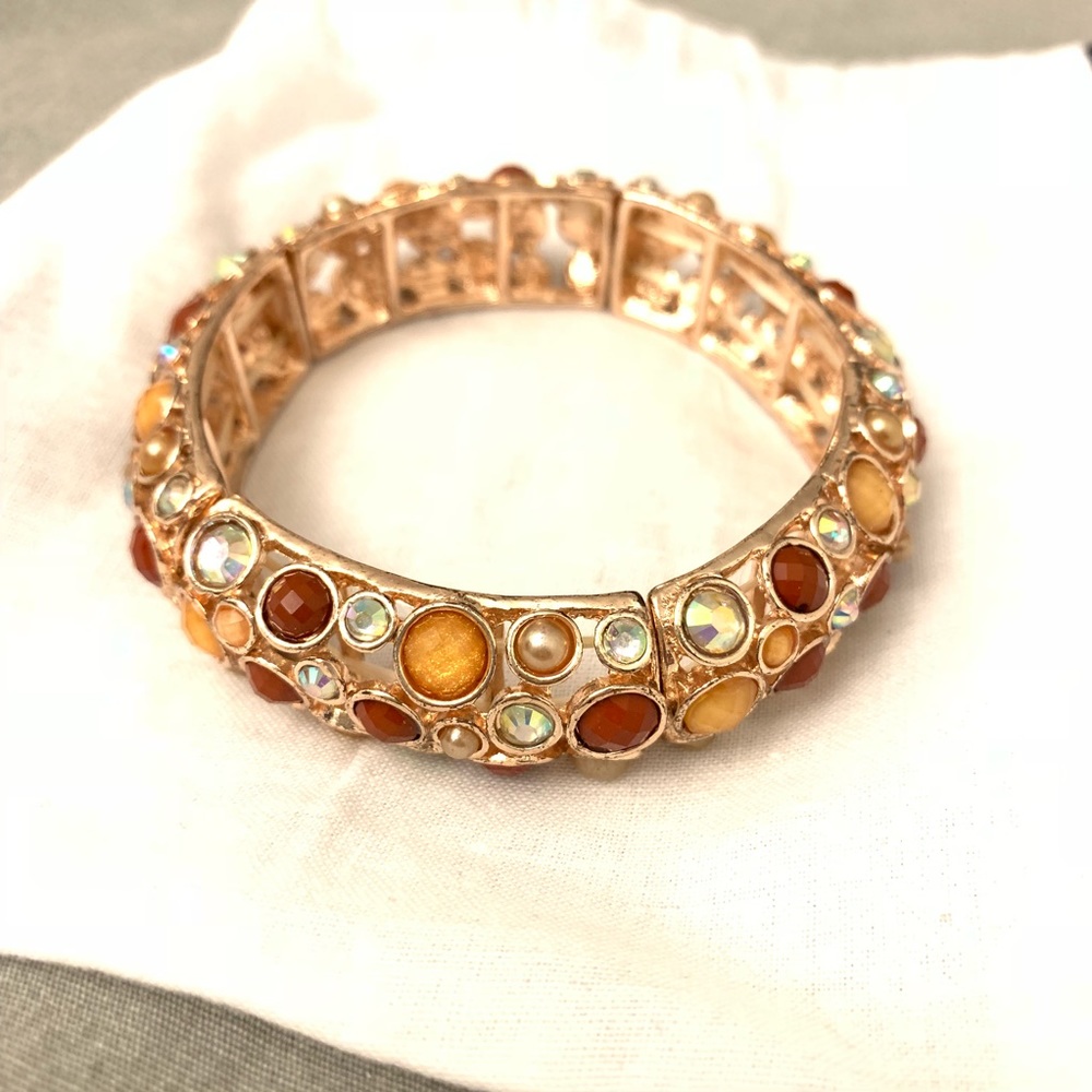 Bangle bracelet